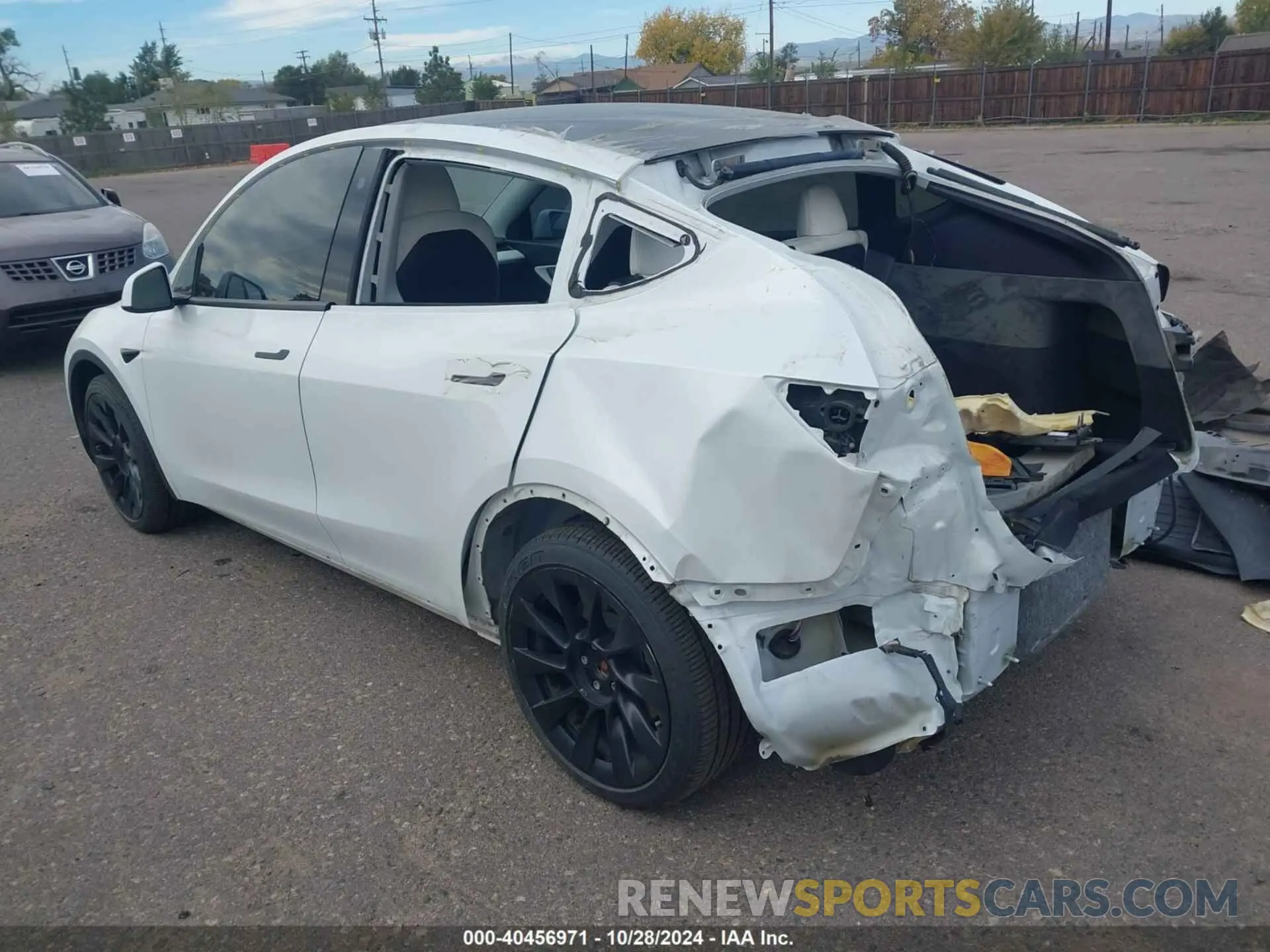 3 Photograph of a damaged car 5YJYGDEE2MF074246 TESLA MODEL Y 2021