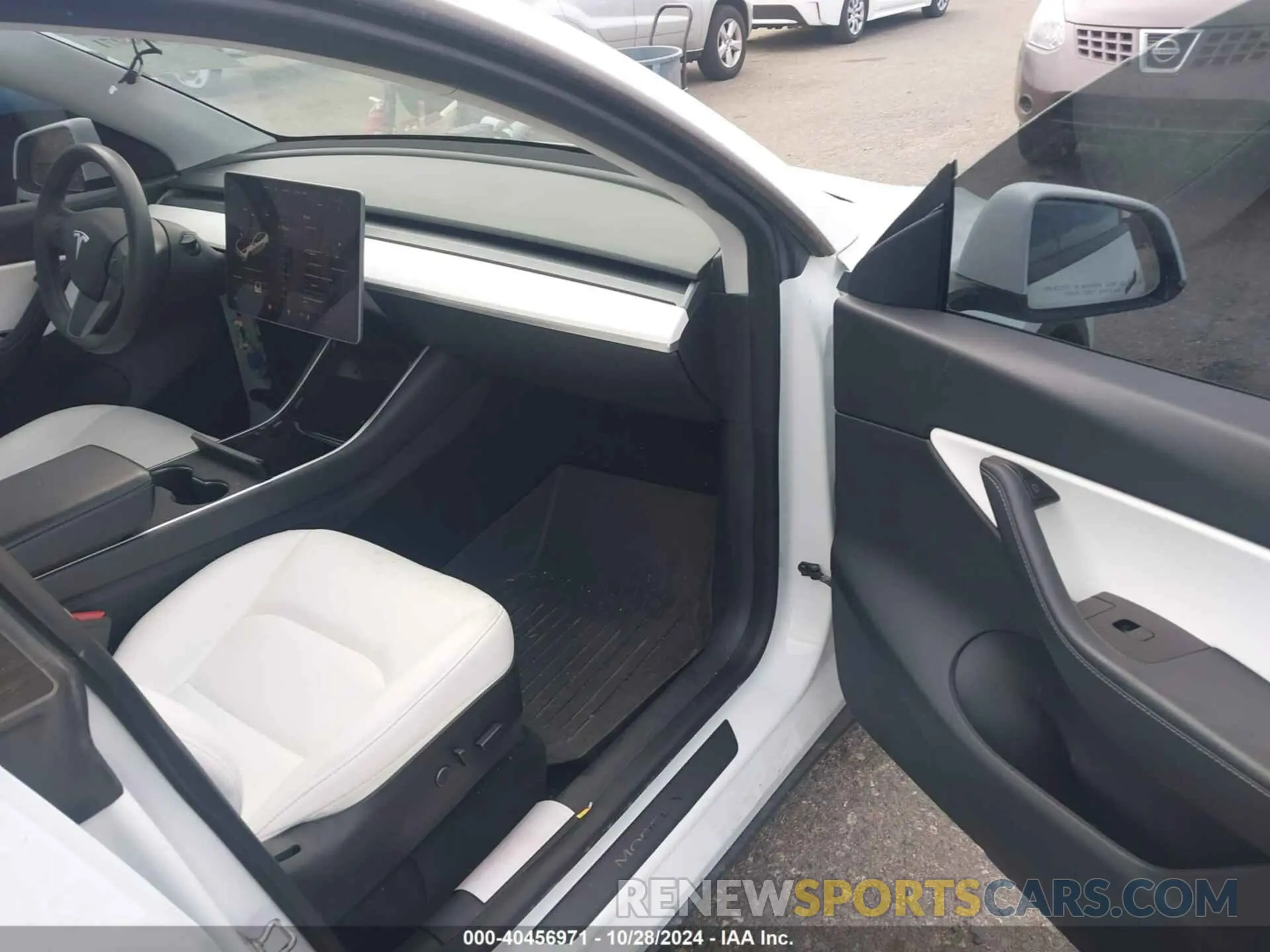 5 Photograph of a damaged car 5YJYGDEE2MF074246 TESLA MODEL Y 2021