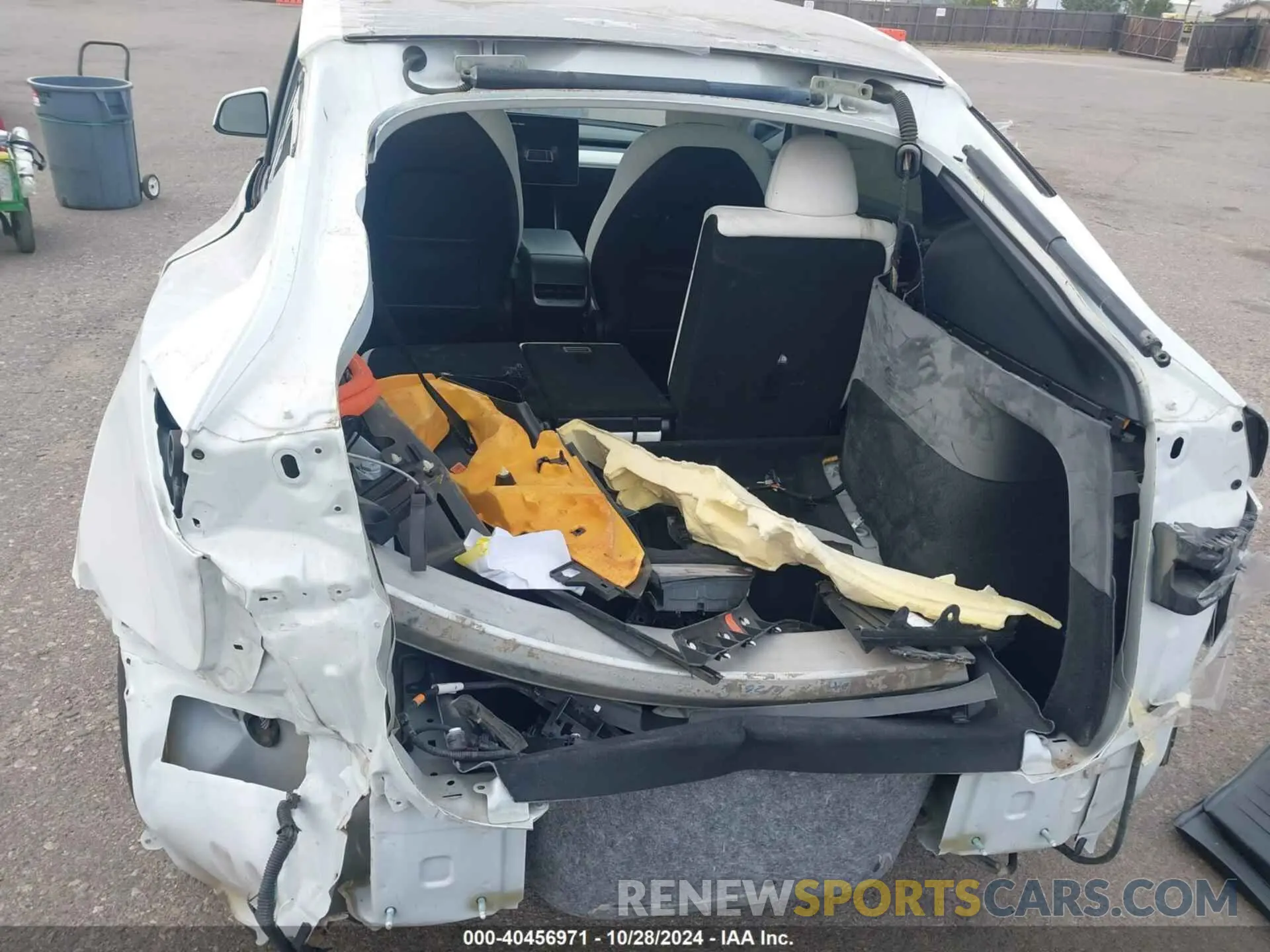 6 Photograph of a damaged car 5YJYGDEE2MF074246 TESLA MODEL Y 2021