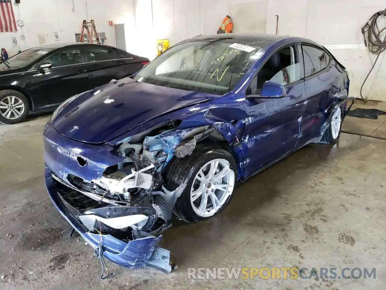 2 Photograph of a damaged car 5YJYGDEE2MF074666 TESLA MODEL Y 2021