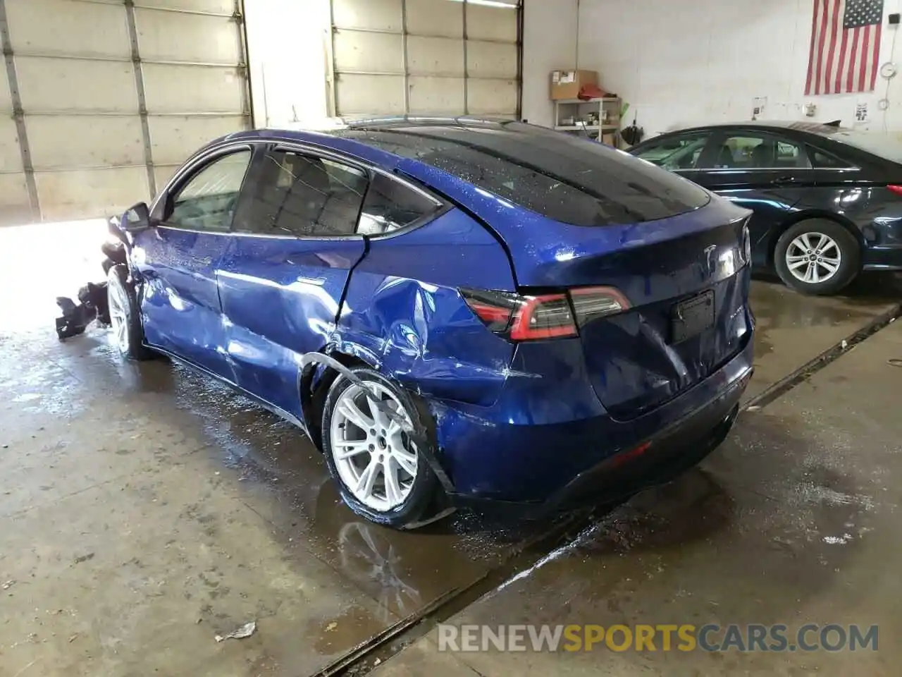 3 Photograph of a damaged car 5YJYGDEE2MF074666 TESLA MODEL Y 2021