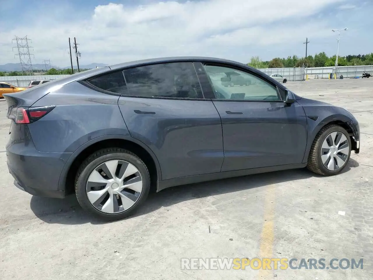 3 Photograph of a damaged car 5YJYGDEE2MF075932 TESLA MODEL Y 2021
