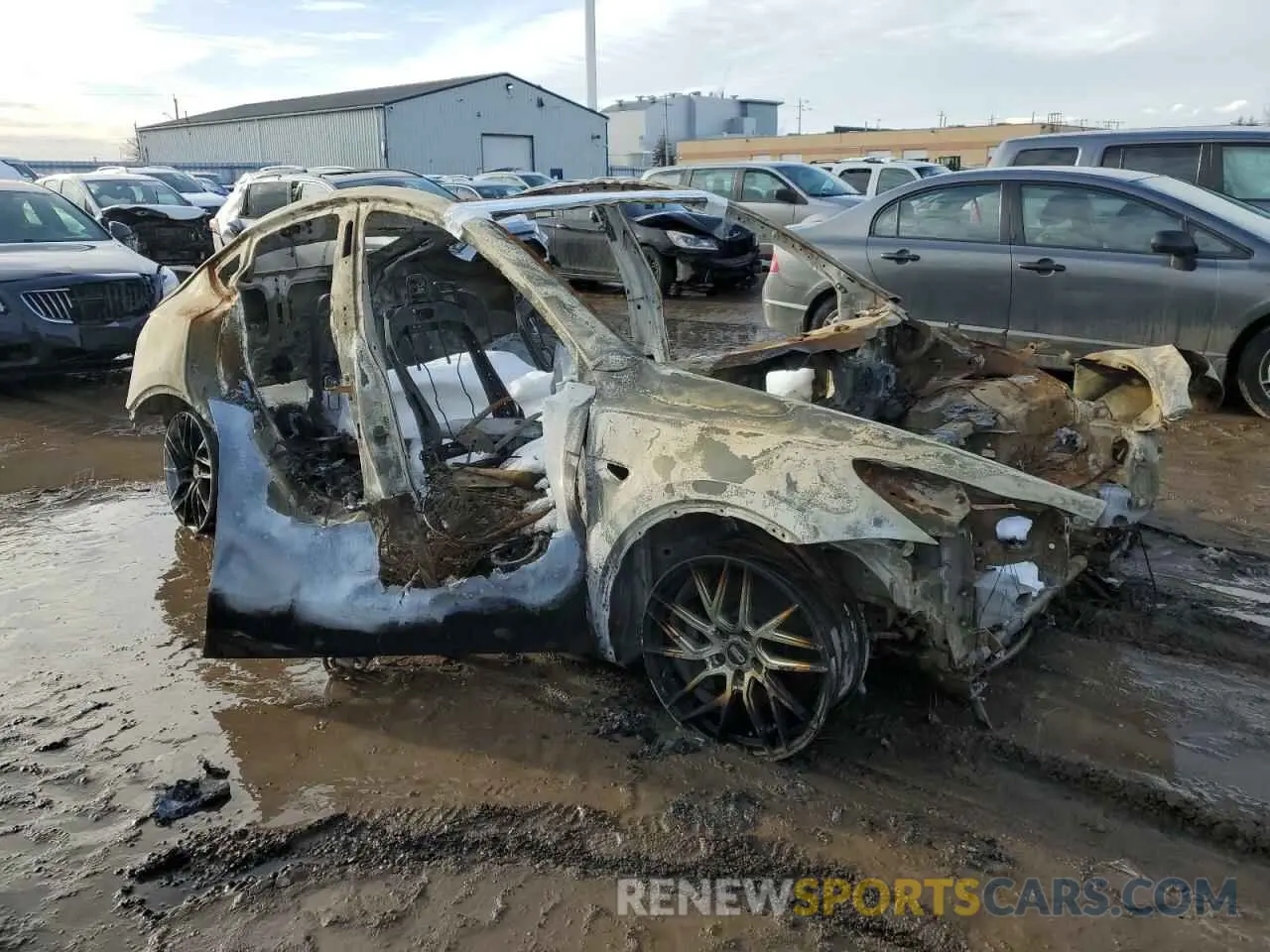 4 Photograph of a damaged car 5YJYGDEE2MF078328 TESLA MODEL Y 2021