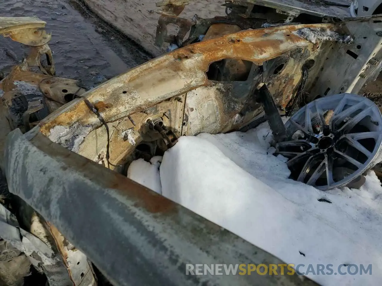 9 Photograph of a damaged car 5YJYGDEE2MF078328 TESLA MODEL Y 2021