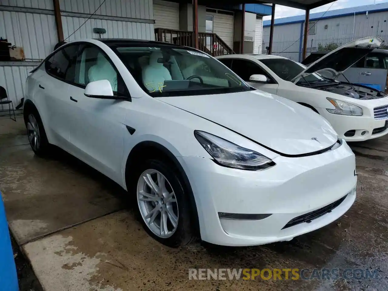 1 Photograph of a damaged car 5YJYGDEE2MF083092 TESLA MODEL Y 2021