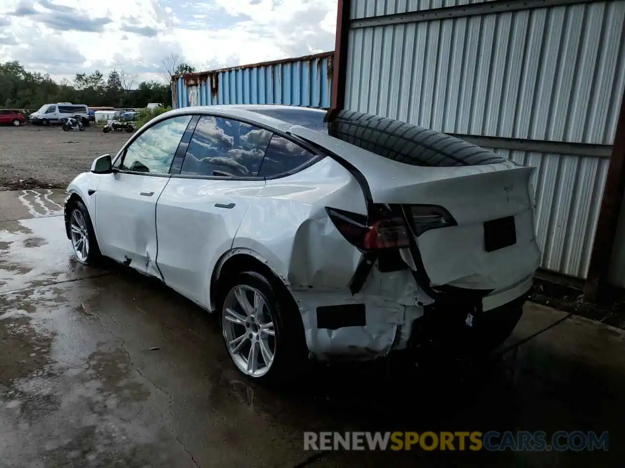 3 Photograph of a damaged car 5YJYGDEE2MF083092 TESLA MODEL Y 2021