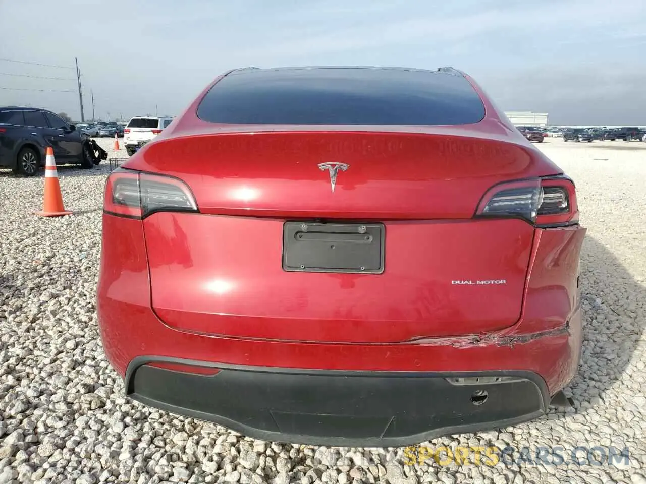 6 Photograph of a damaged car 5YJYGDEE2MF084243 TESLA MODEL Y 2021