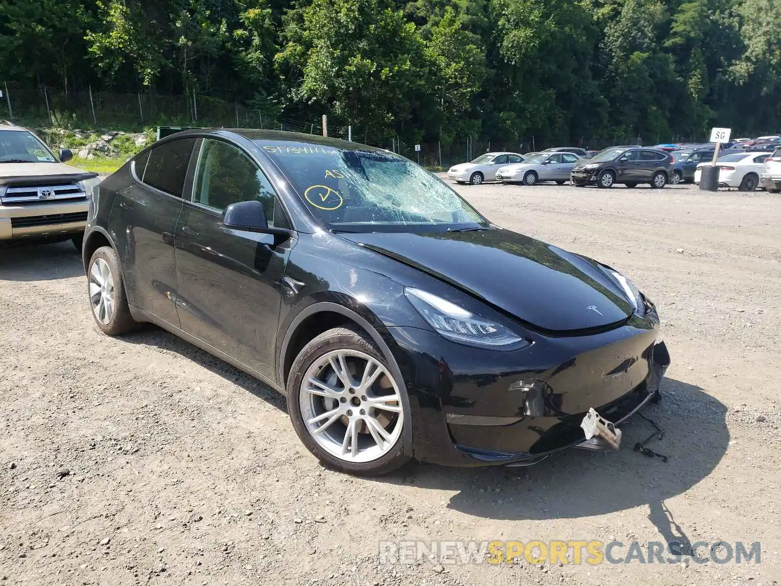 1 Photograph of a damaged car 5YJYGDEE2MF086008 TESLA MODEL Y 2021