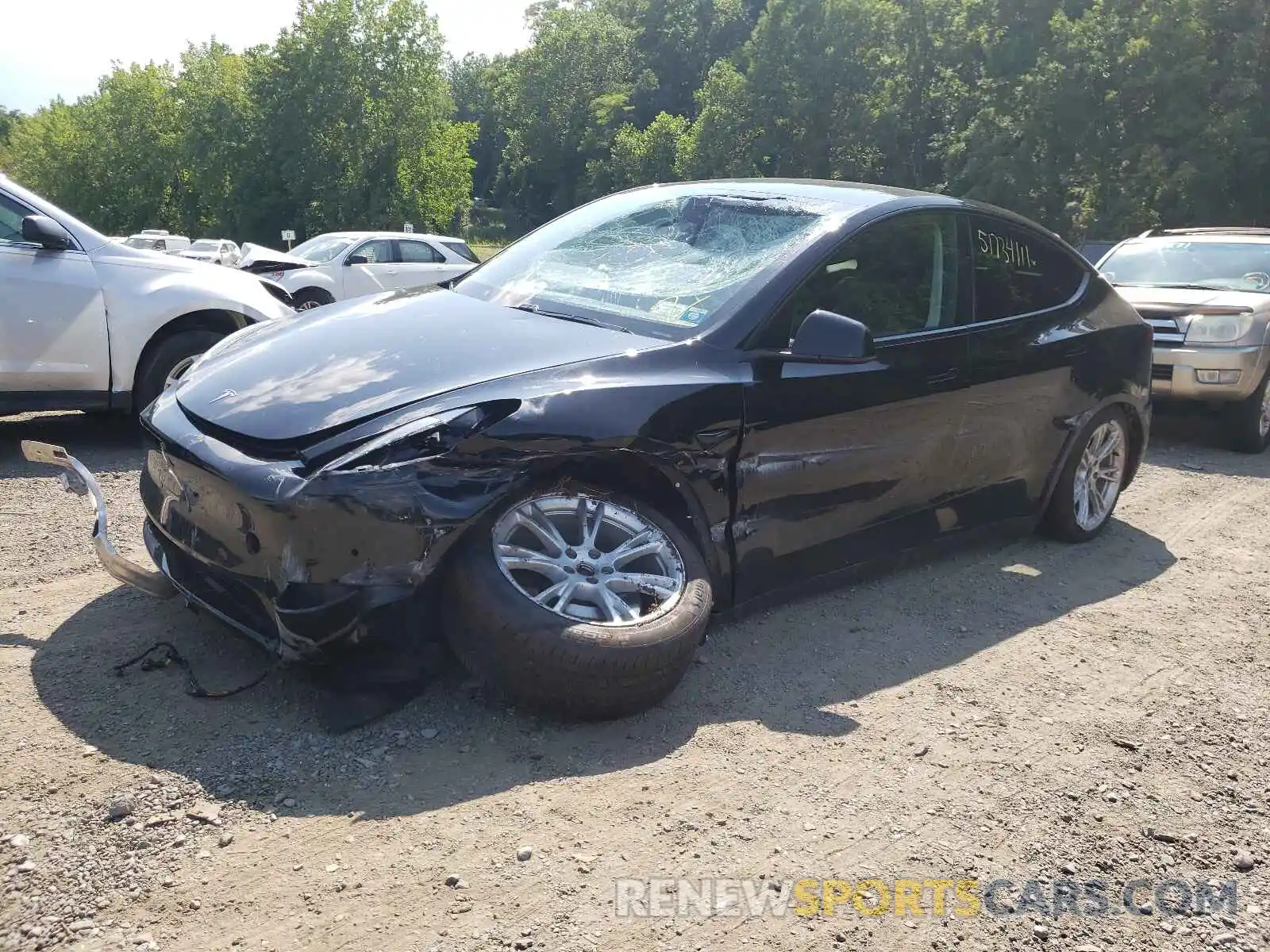 2 Photograph of a damaged car 5YJYGDEE2MF086008 TESLA MODEL Y 2021