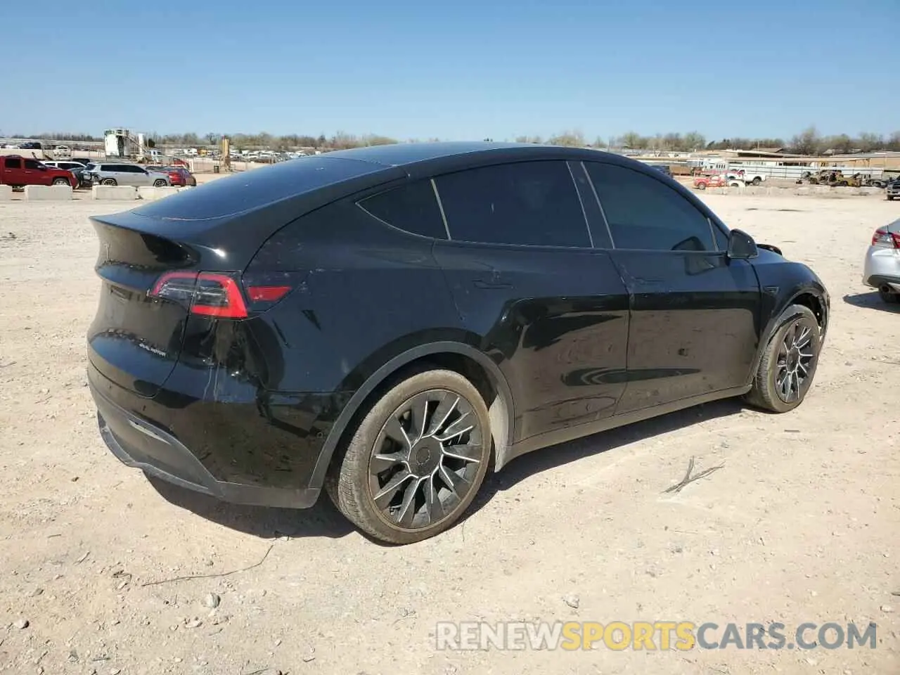 3 Photograph of a damaged car 5YJYGDEE2MF088194 TESLA MODEL Y 2021