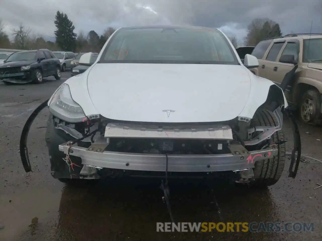 9 Photograph of a damaged car 5YJYGDEE2MF090432 TESLA MODEL Y 2021