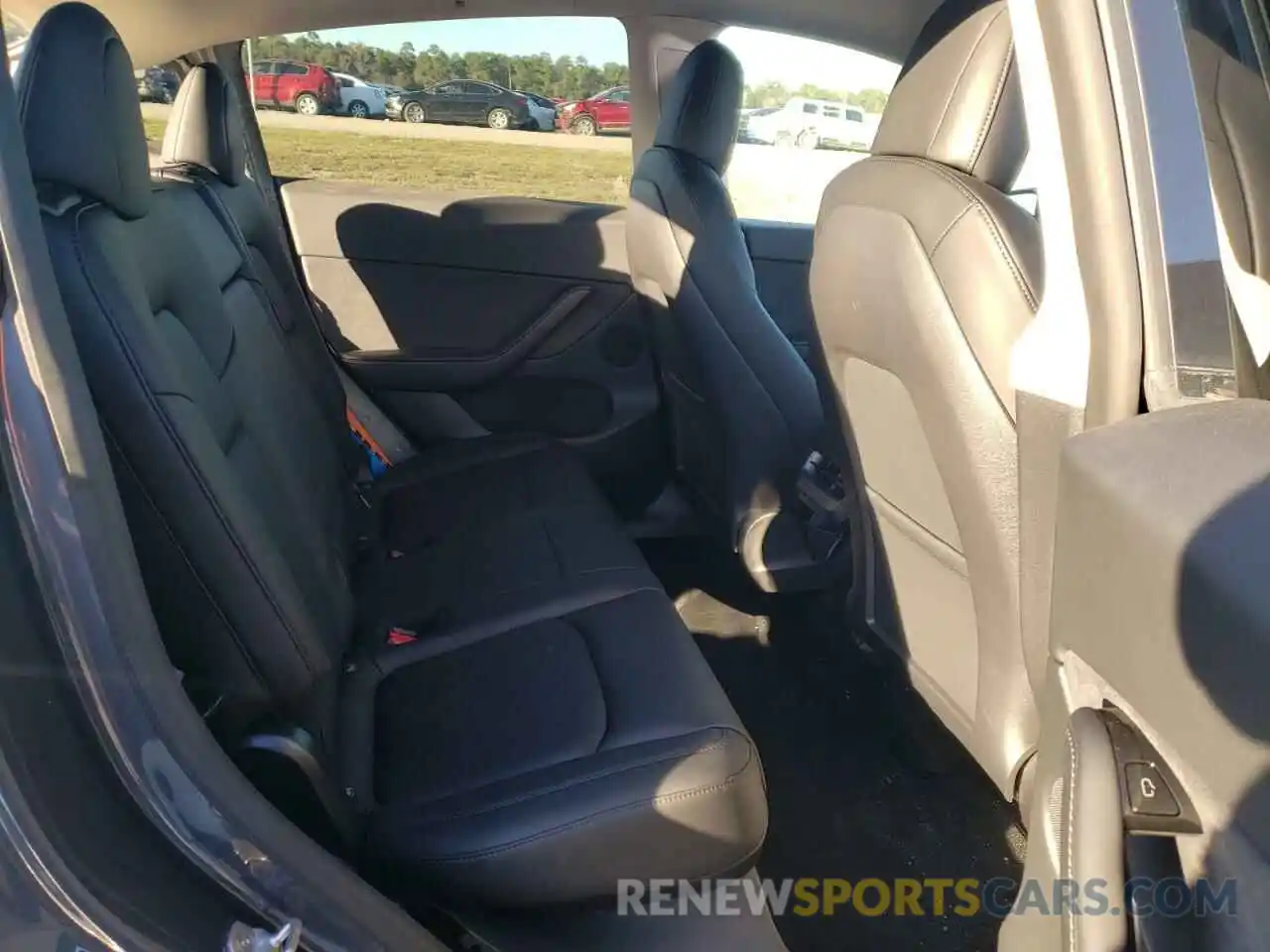 6 Photograph of a damaged car 5YJYGDEE2MF091127 TESLA MODEL Y 2021