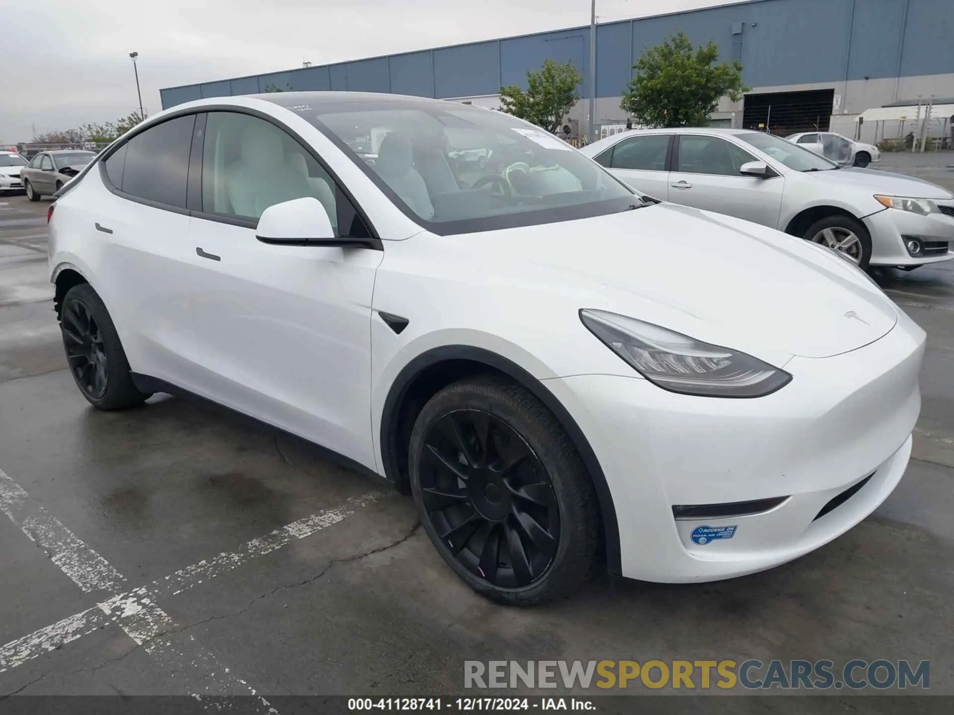 1 Photograph of a damaged car 5YJYGDEE2MF095744 TESLA MODEL Y 2021
