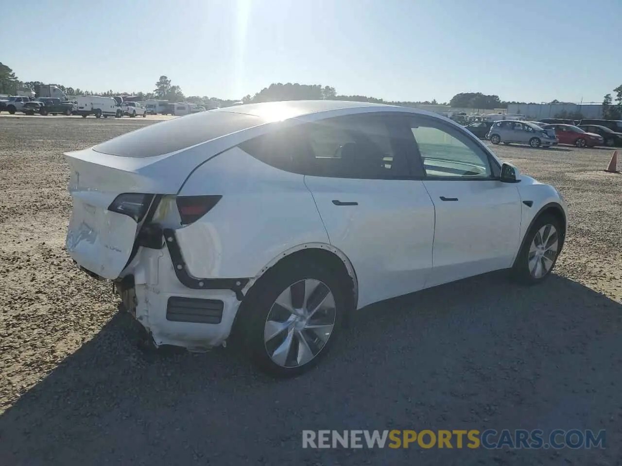 3 Photograph of a damaged car 5YJYGDEE2MF096912 TESLA MODEL Y 2021