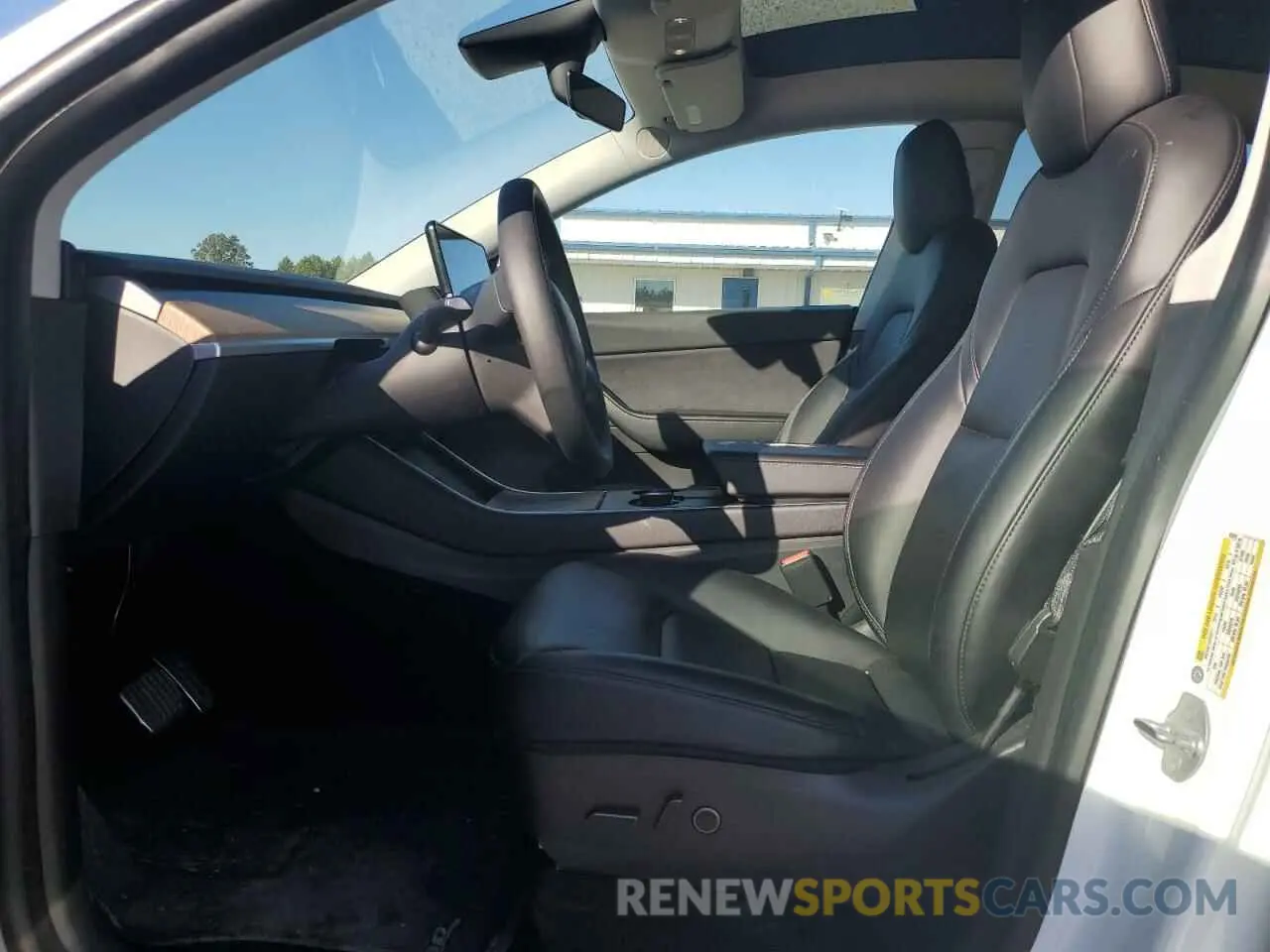 7 Photograph of a damaged car 5YJYGDEE2MF096912 TESLA MODEL Y 2021