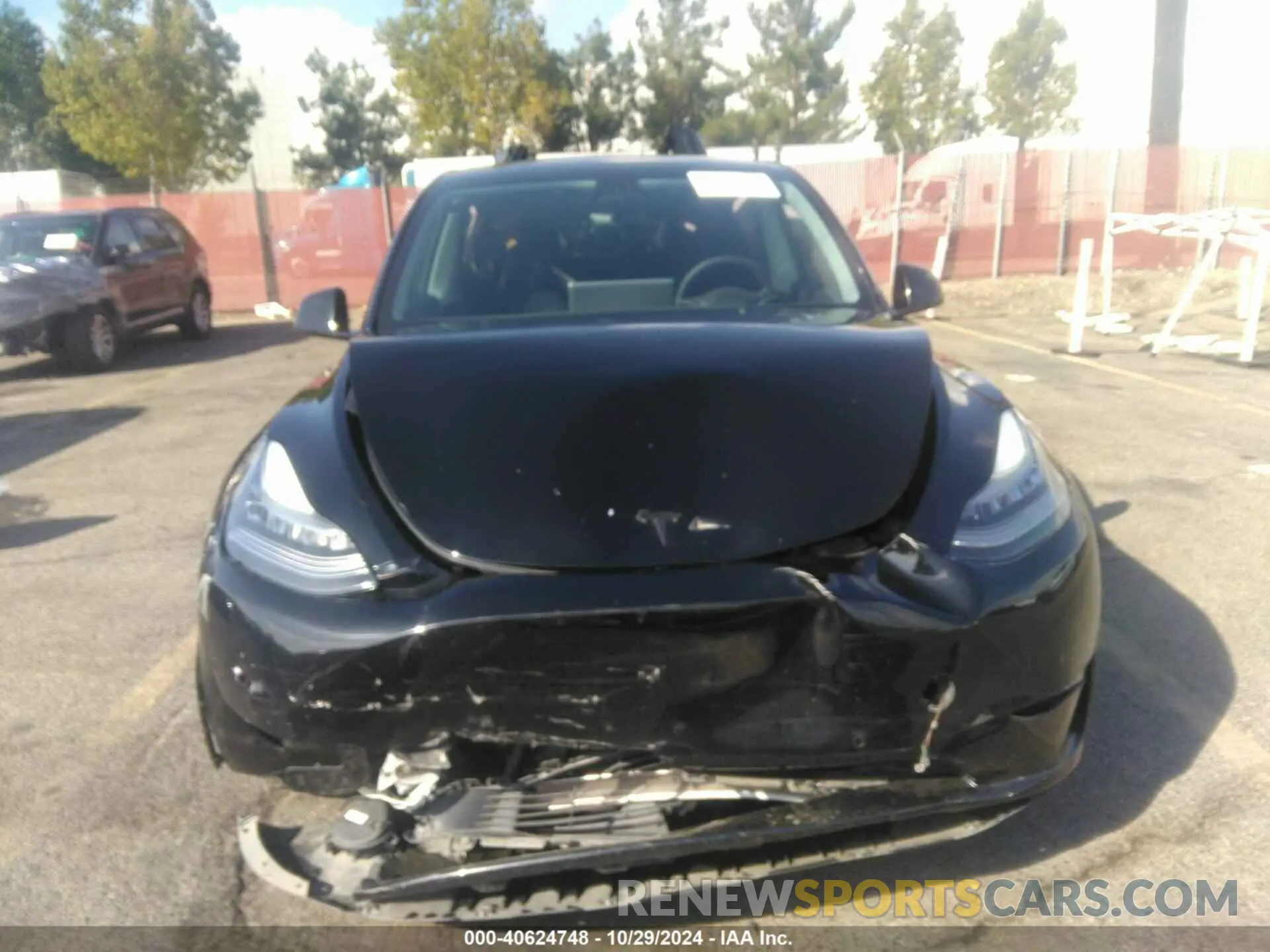 11 Photograph of a damaged car 5YJYGDEE2MF097624 TESLA MODEL Y 2021