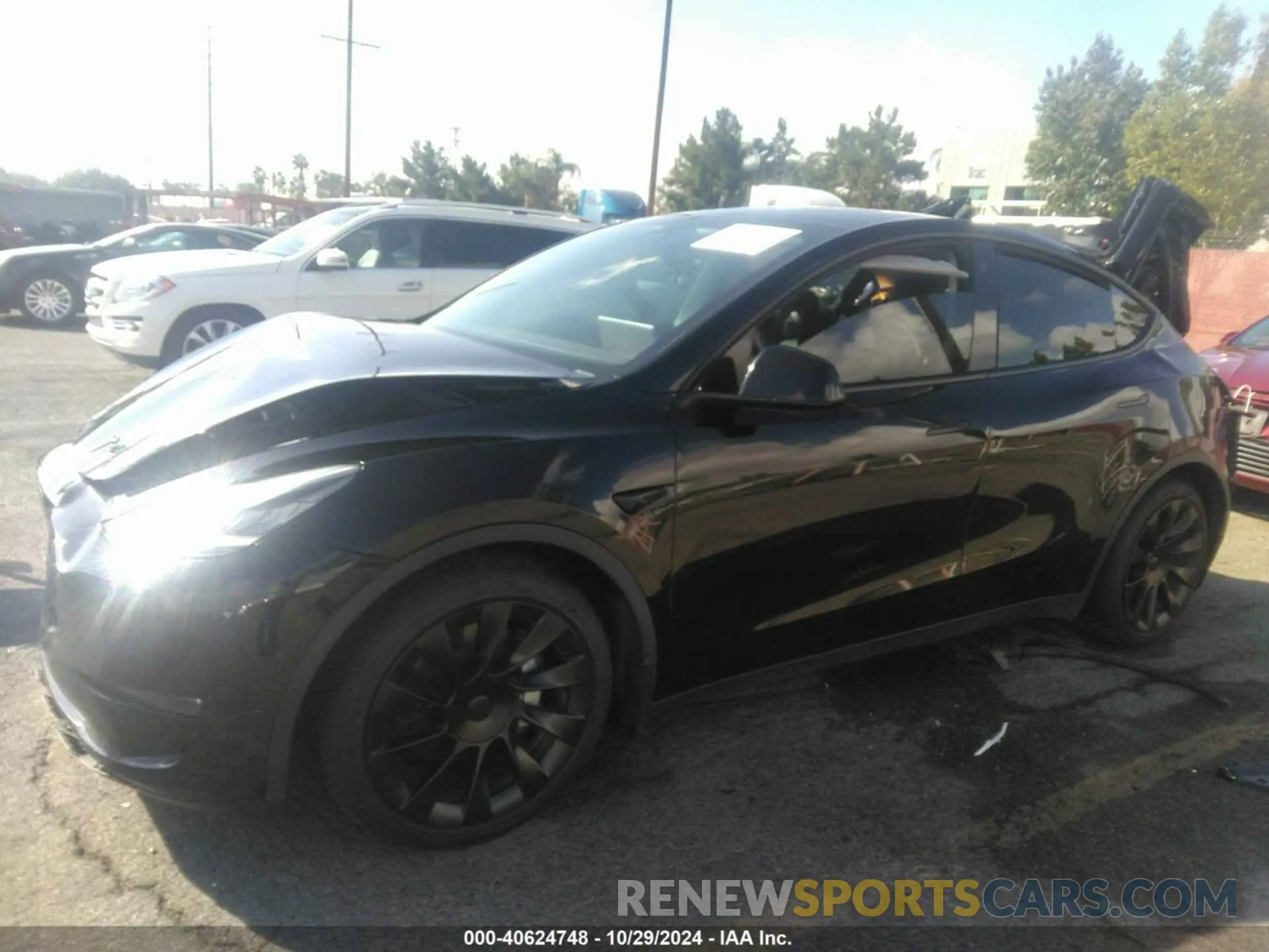 2 Photograph of a damaged car 5YJYGDEE2MF097624 TESLA MODEL Y 2021