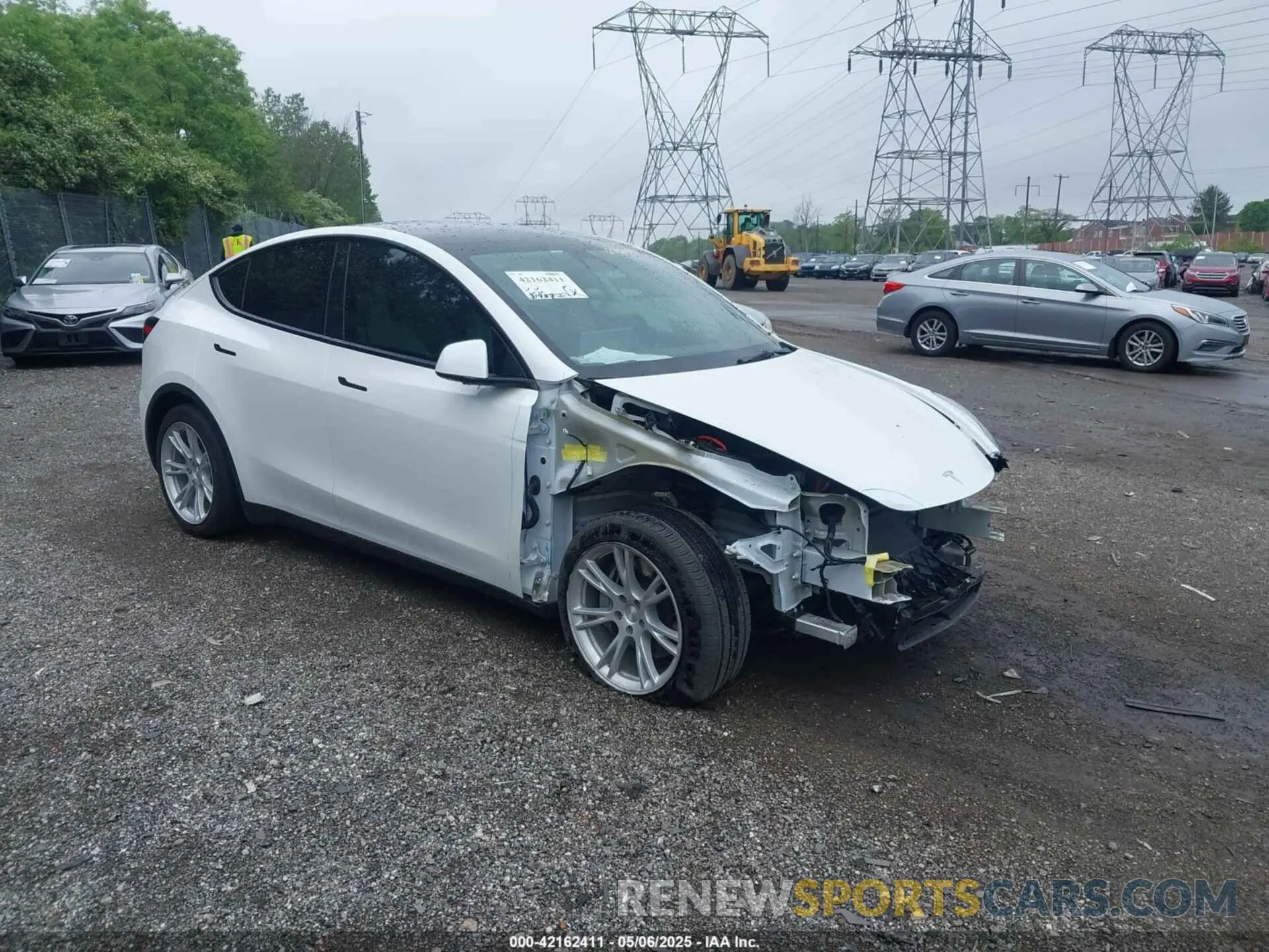 1 Photograph of a damaged car 5YJYGDEE2MF098692 TESLA MODEL Y 2021