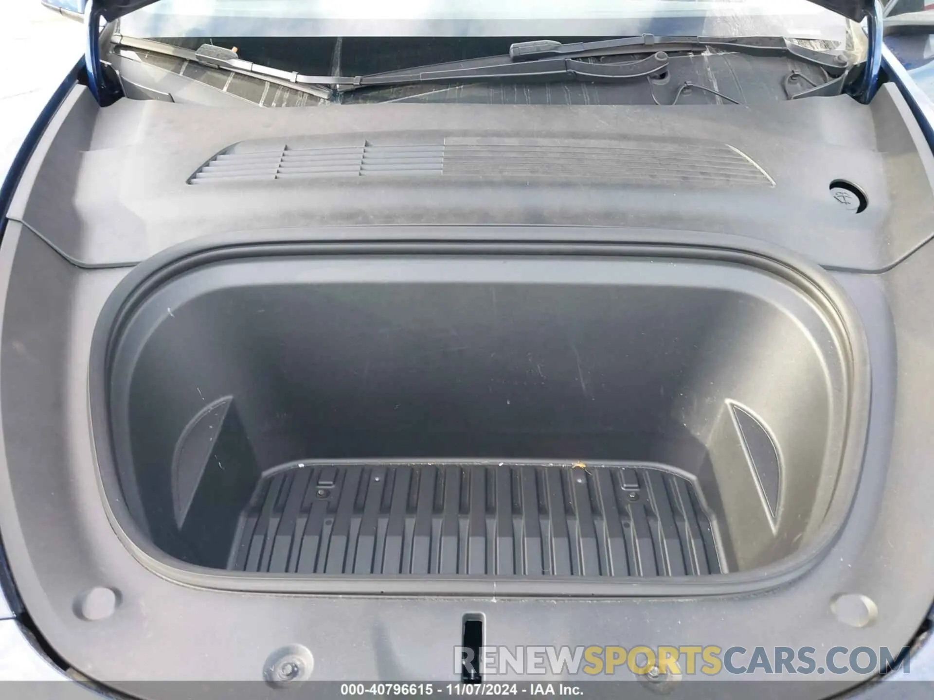 10 Photograph of a damaged car 5YJYGDEE2MF099664 TESLA MODEL Y 2021