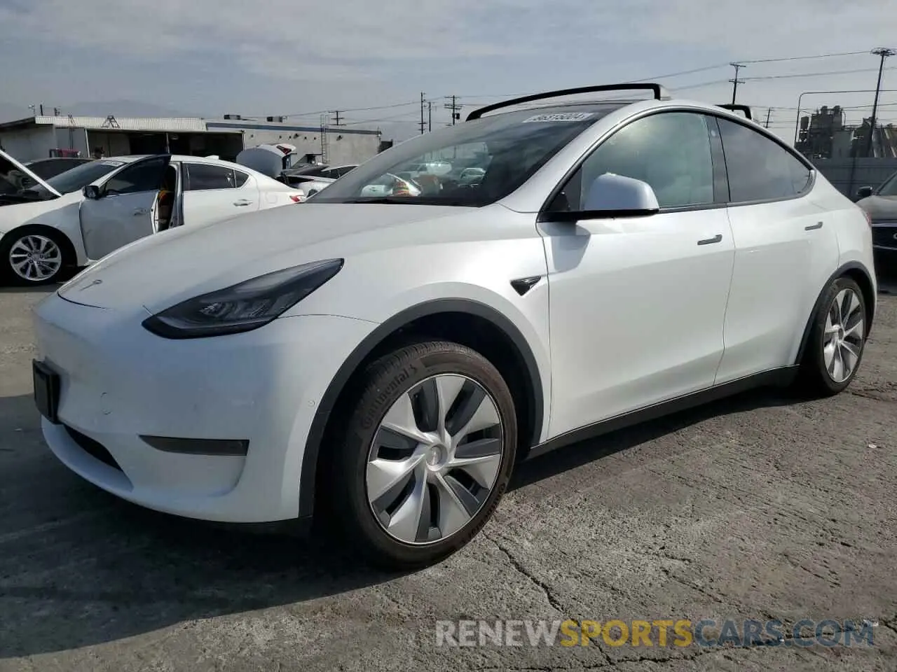 1 Photograph of a damaged car 5YJYGDEE2MF102868 TESLA MODEL Y 2021