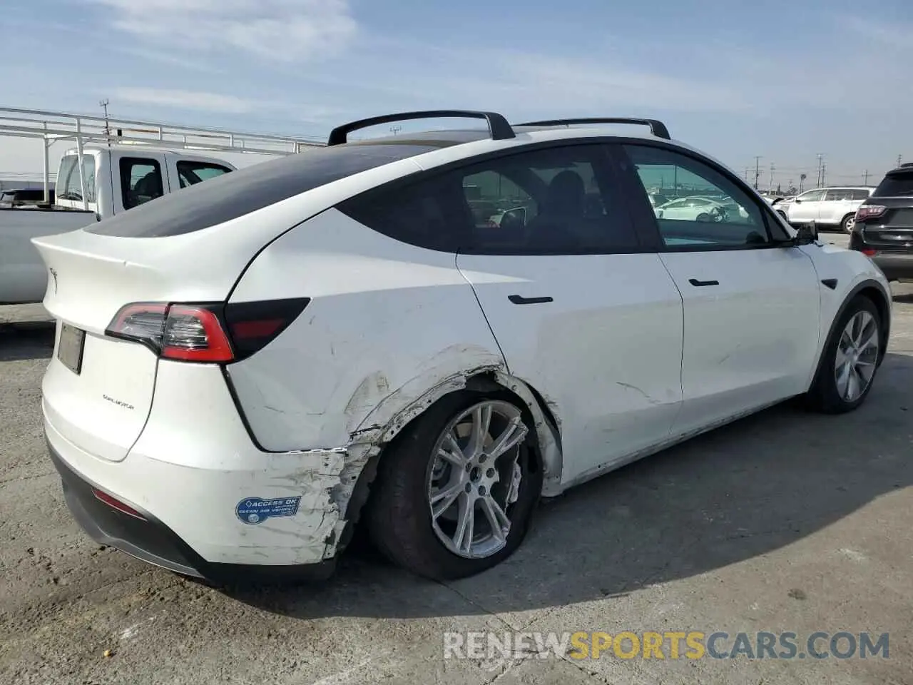 3 Photograph of a damaged car 5YJYGDEE2MF102868 TESLA MODEL Y 2021