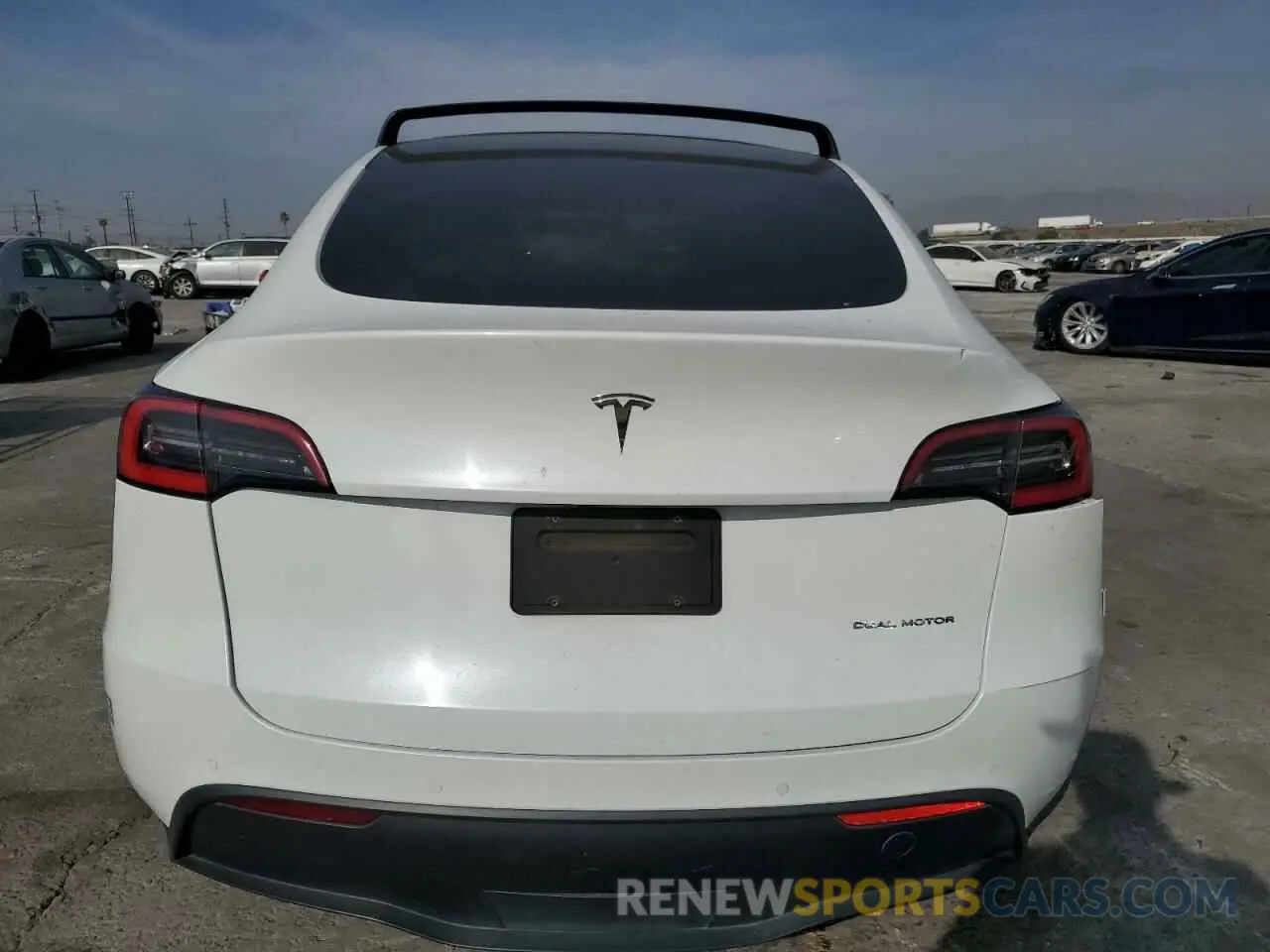 6 Photograph of a damaged car 5YJYGDEE2MF102868 TESLA MODEL Y 2021
