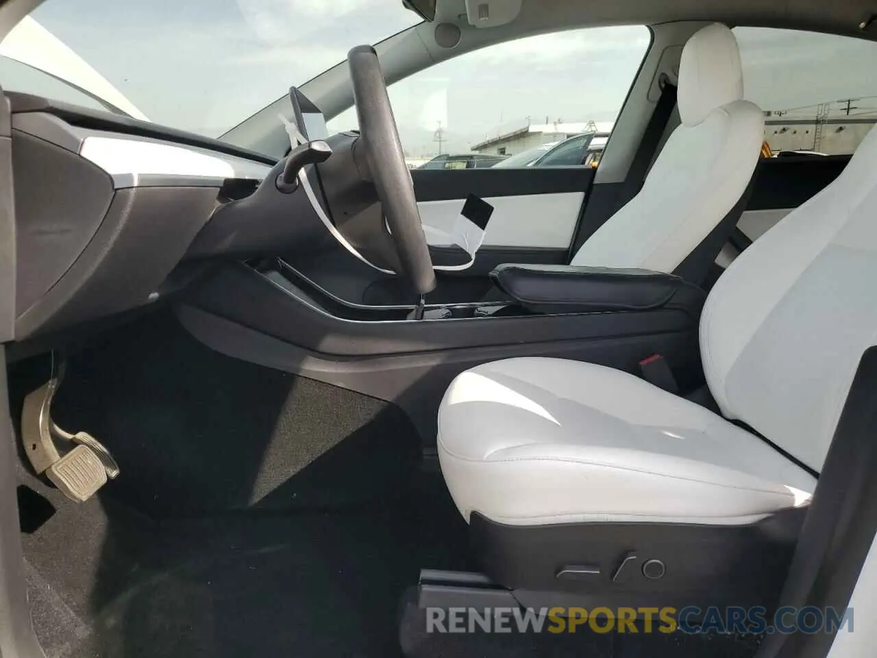 7 Photograph of a damaged car 5YJYGDEE2MF102868 TESLA MODEL Y 2021