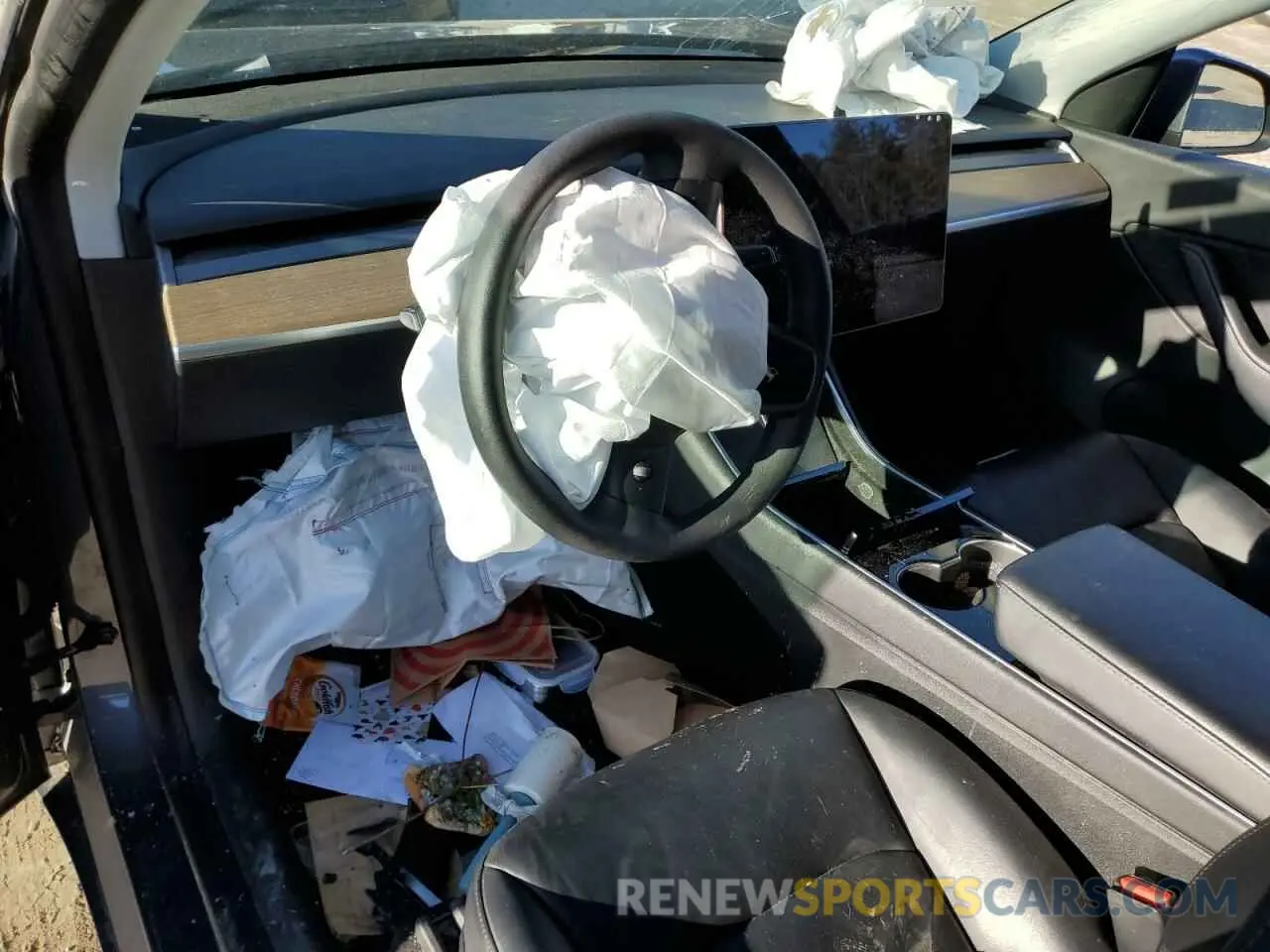 8 Photograph of a damaged car 5YJYGDEE2MF105799 TESLA MODEL Y 2021