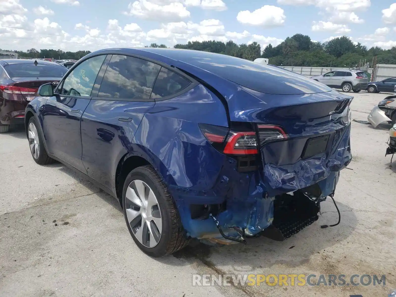 3 Photograph of a damaged car 5YJYGDEE2MF118455 TESLA MODEL Y 2021