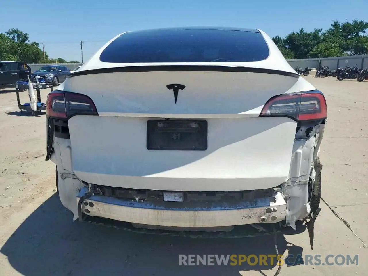 6 Photograph of a damaged car 5YJYGDEE2MF118634 TESLA MODEL Y 2021