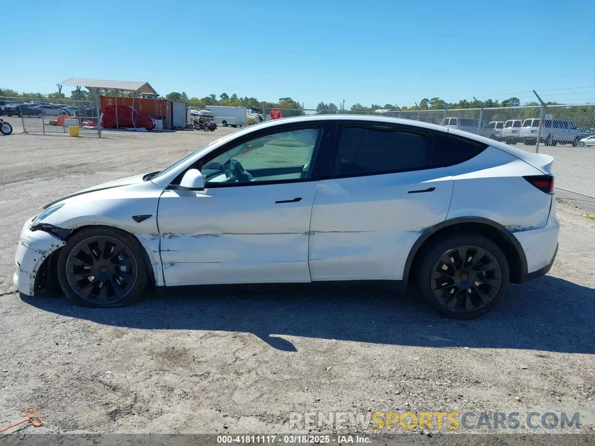 13 Photograph of a damaged car 5YJYGDEE2MF120772 TESLA MODEL Y 2021