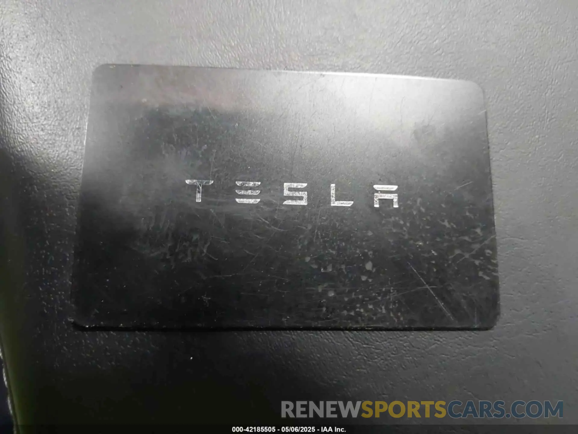 11 Photograph of a damaged car 5YJYGDEE2MF121792 TESLA MODEL Y 2021