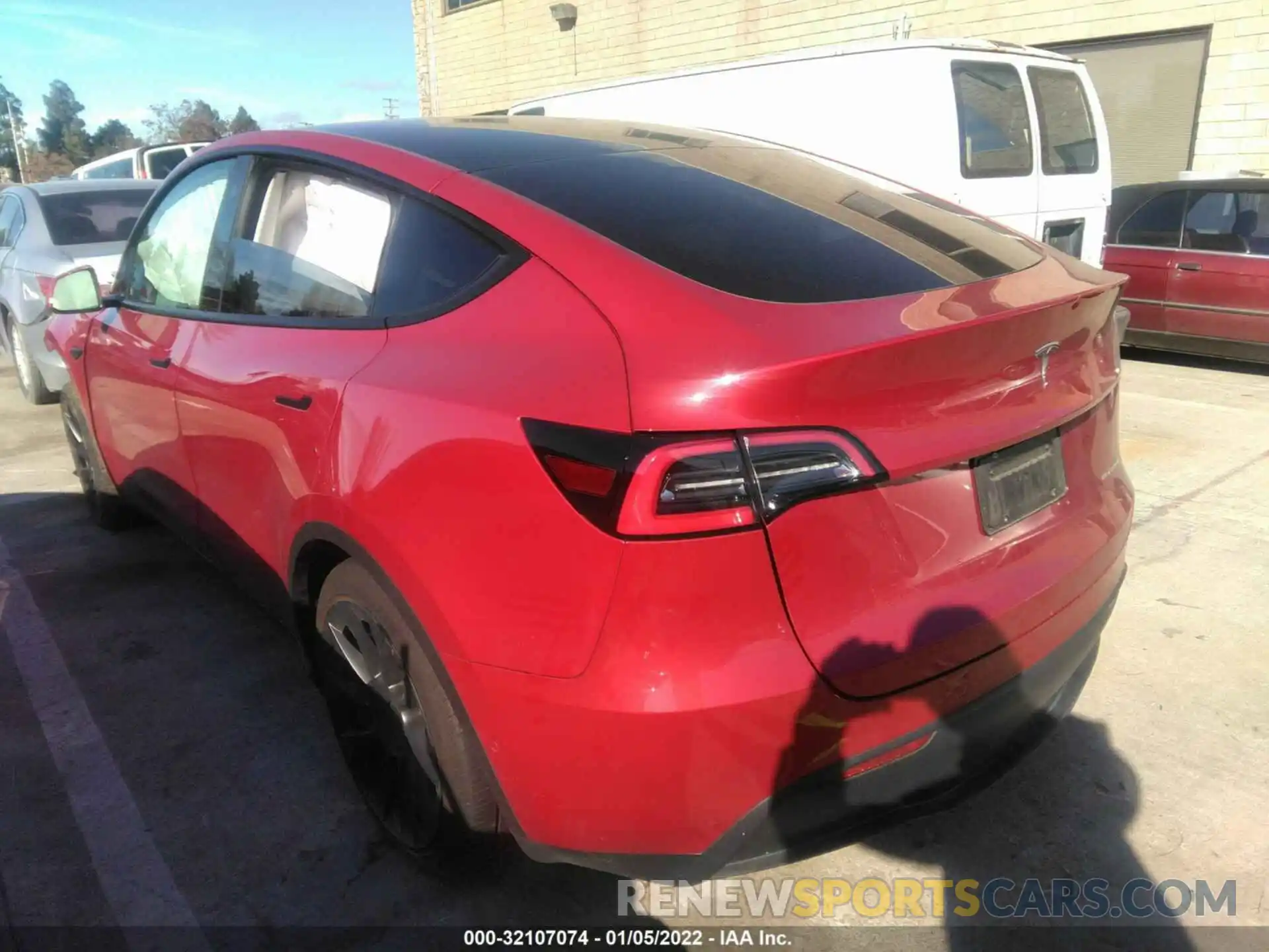 3 Photograph of a damaged car 5YJYGDEE2MF122859 TESLA MODEL Y 2021