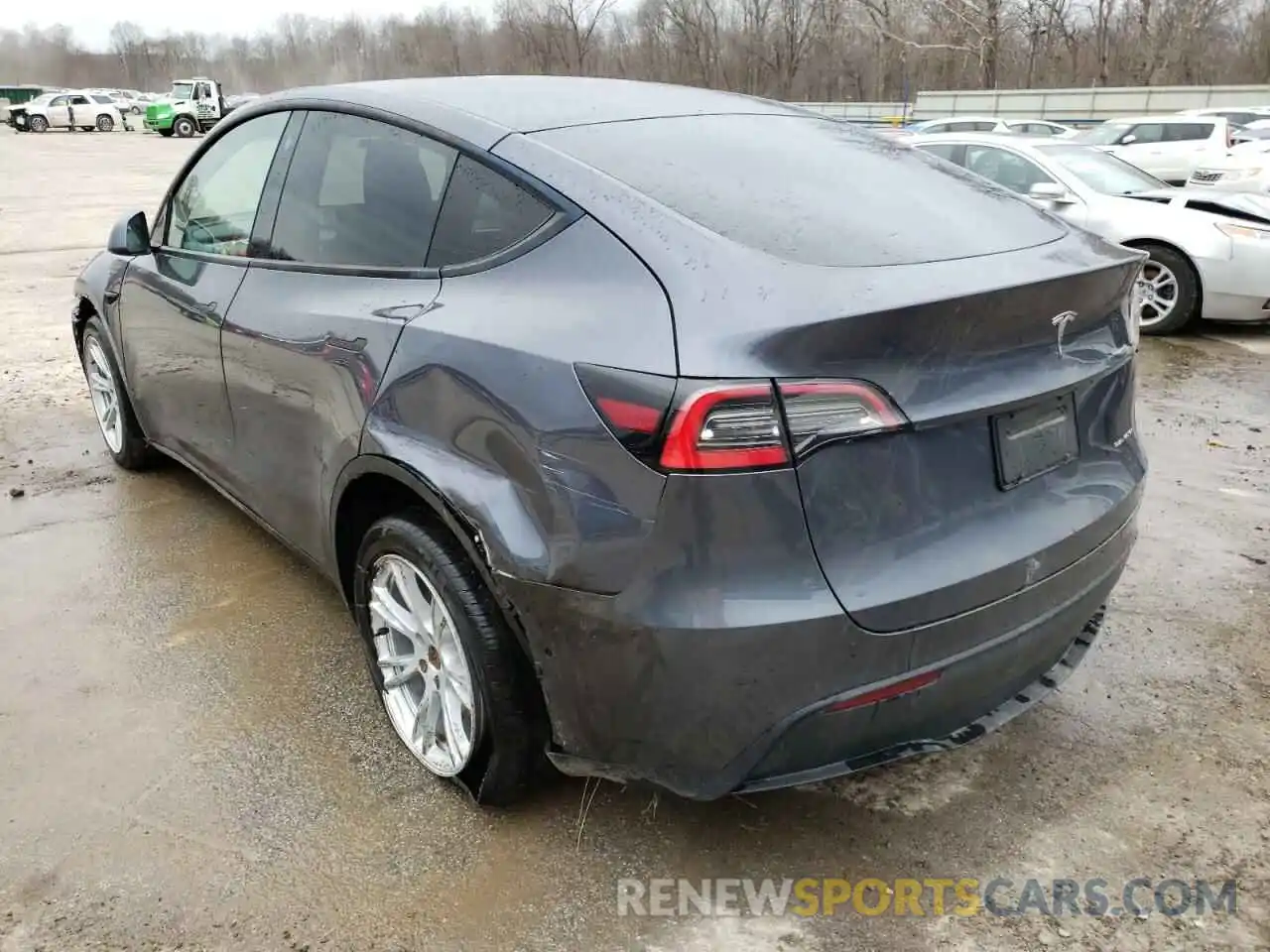 3 Photograph of a damaged car 5YJYGDEE2MF131240 TESLA MODEL Y 2021