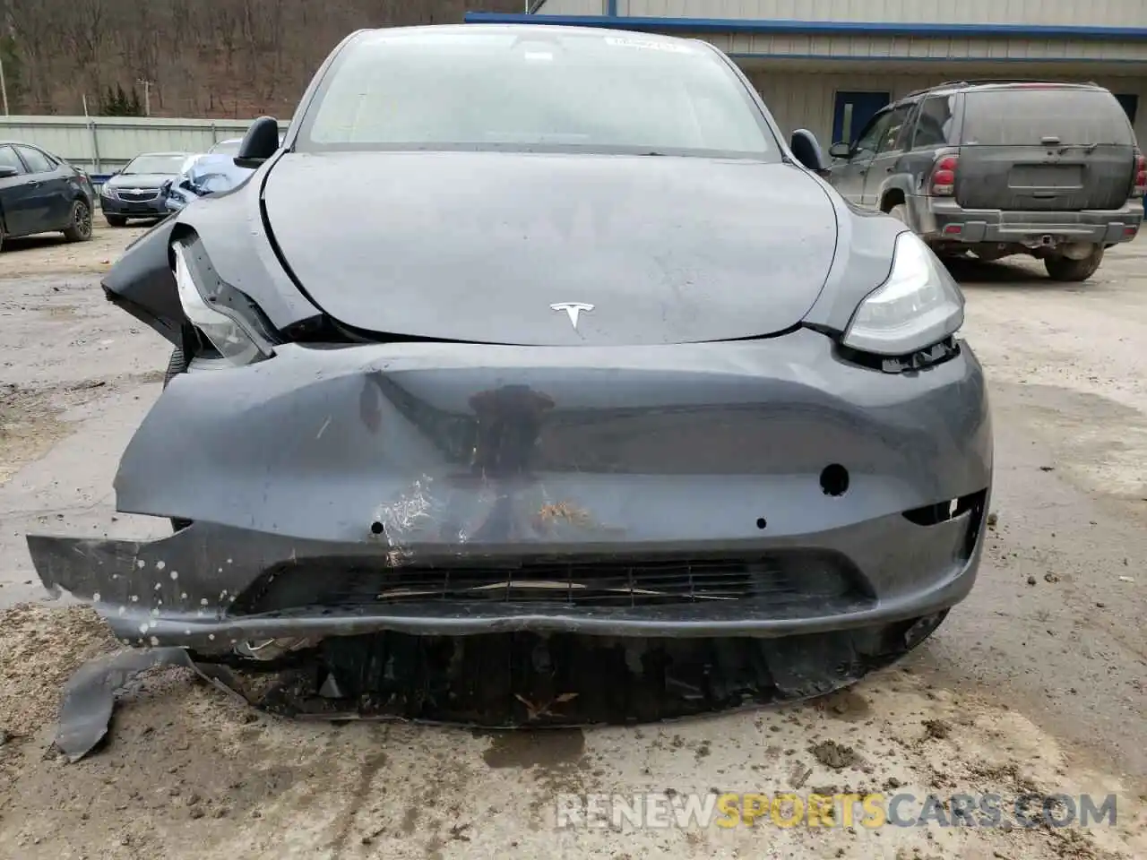 7 Photograph of a damaged car 5YJYGDEE2MF131240 TESLA MODEL Y 2021