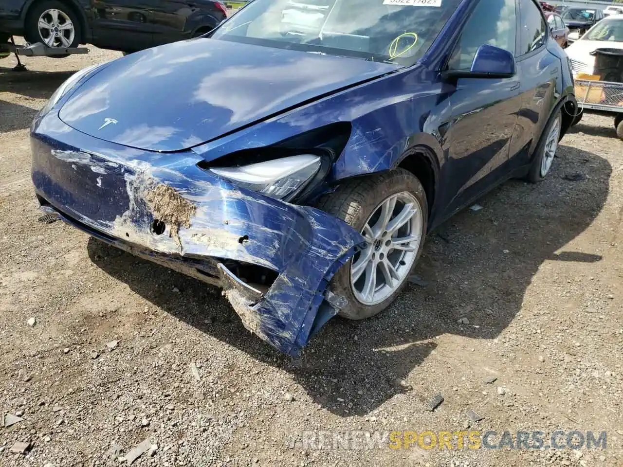 9 Photograph of a damaged car 5YJYGDEE2MF140813 TESLA MODEL Y 2021