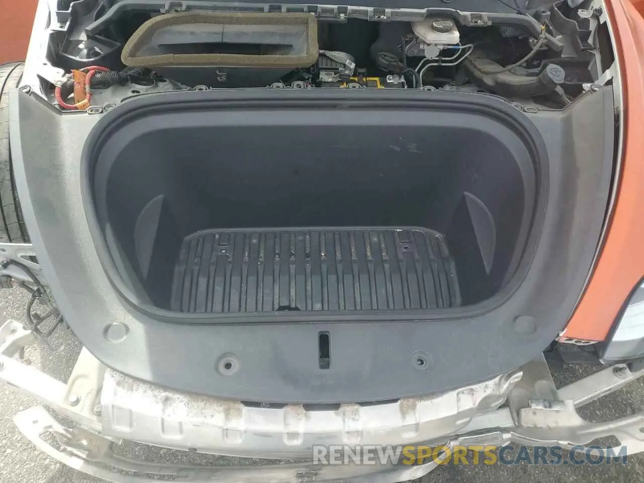 14 Photograph of a damaged car 5YJYGDEE2MF141685 TESLA MODEL Y 2021