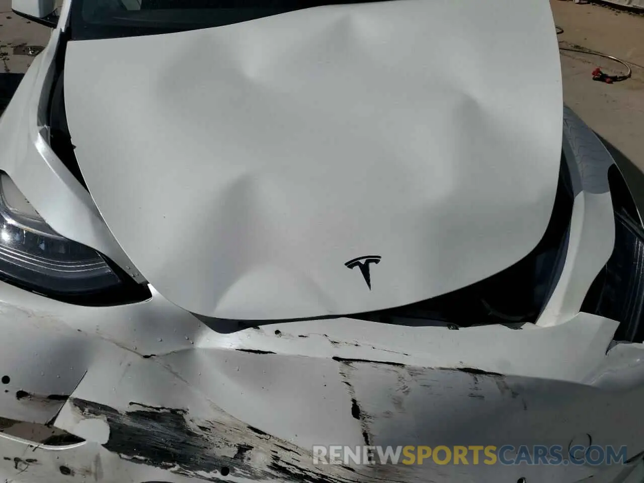 11 Photograph of a damaged car 5YJYGDEE2MF159832 TESLA MODEL Y 2021