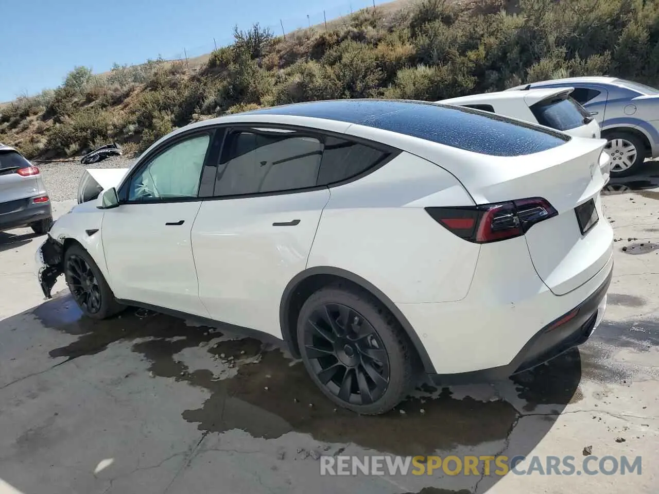 2 Photograph of a damaged car 5YJYGDEE2MF159832 TESLA MODEL Y 2021