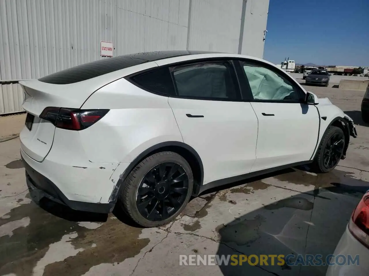 3 Photograph of a damaged car 5YJYGDEE2MF159832 TESLA MODEL Y 2021