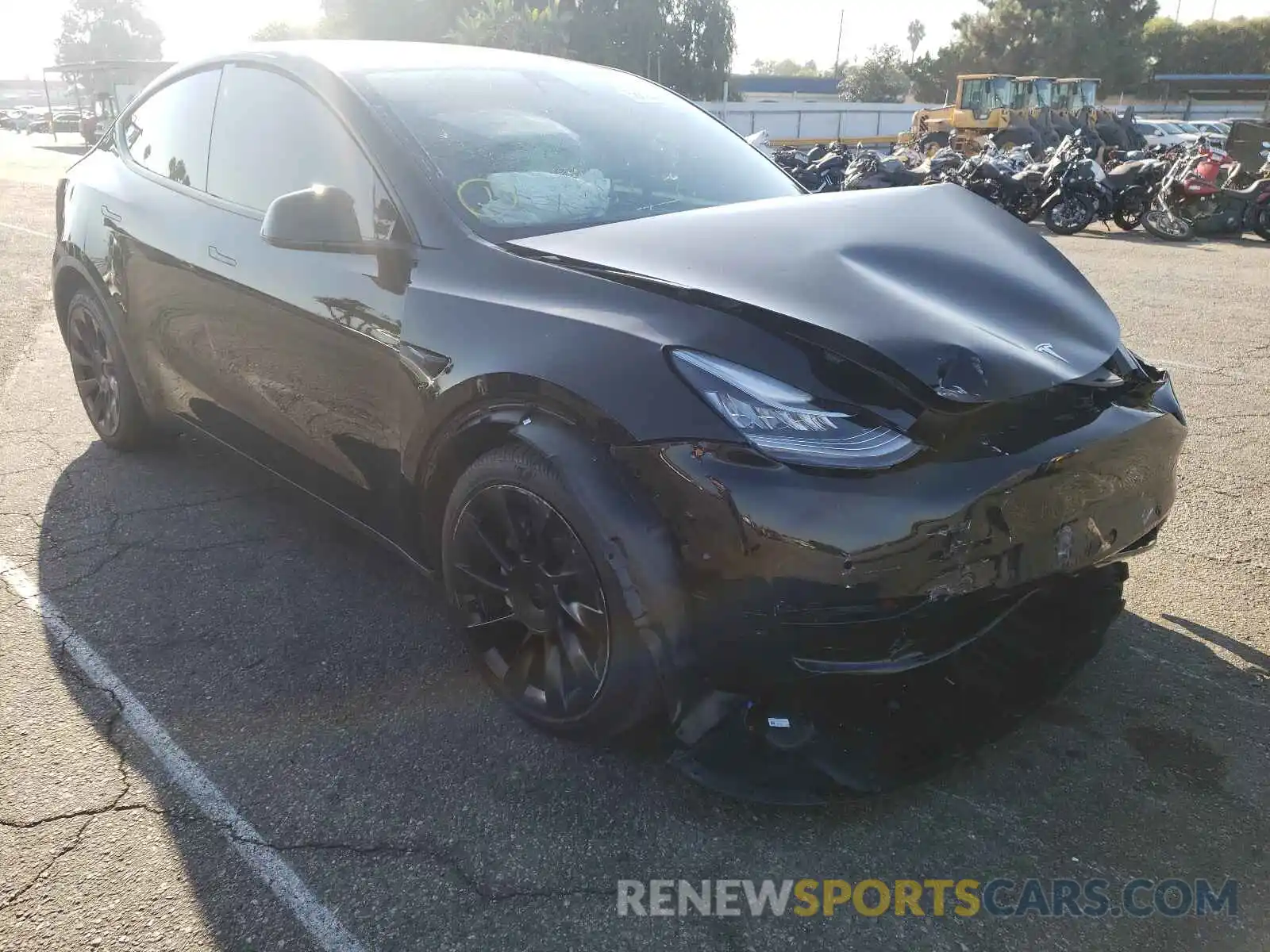 1 Photograph of a damaged car 5YJYGDEE2MF180597 TESLA MODEL Y 2021