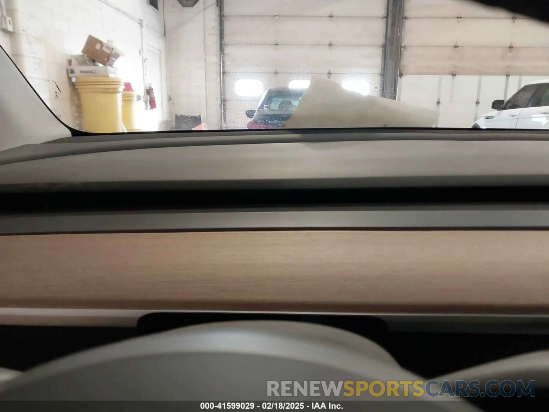 7 Photograph of a damaged car 5YJYGDEE2MF185945 TESLA MODEL Y 2021