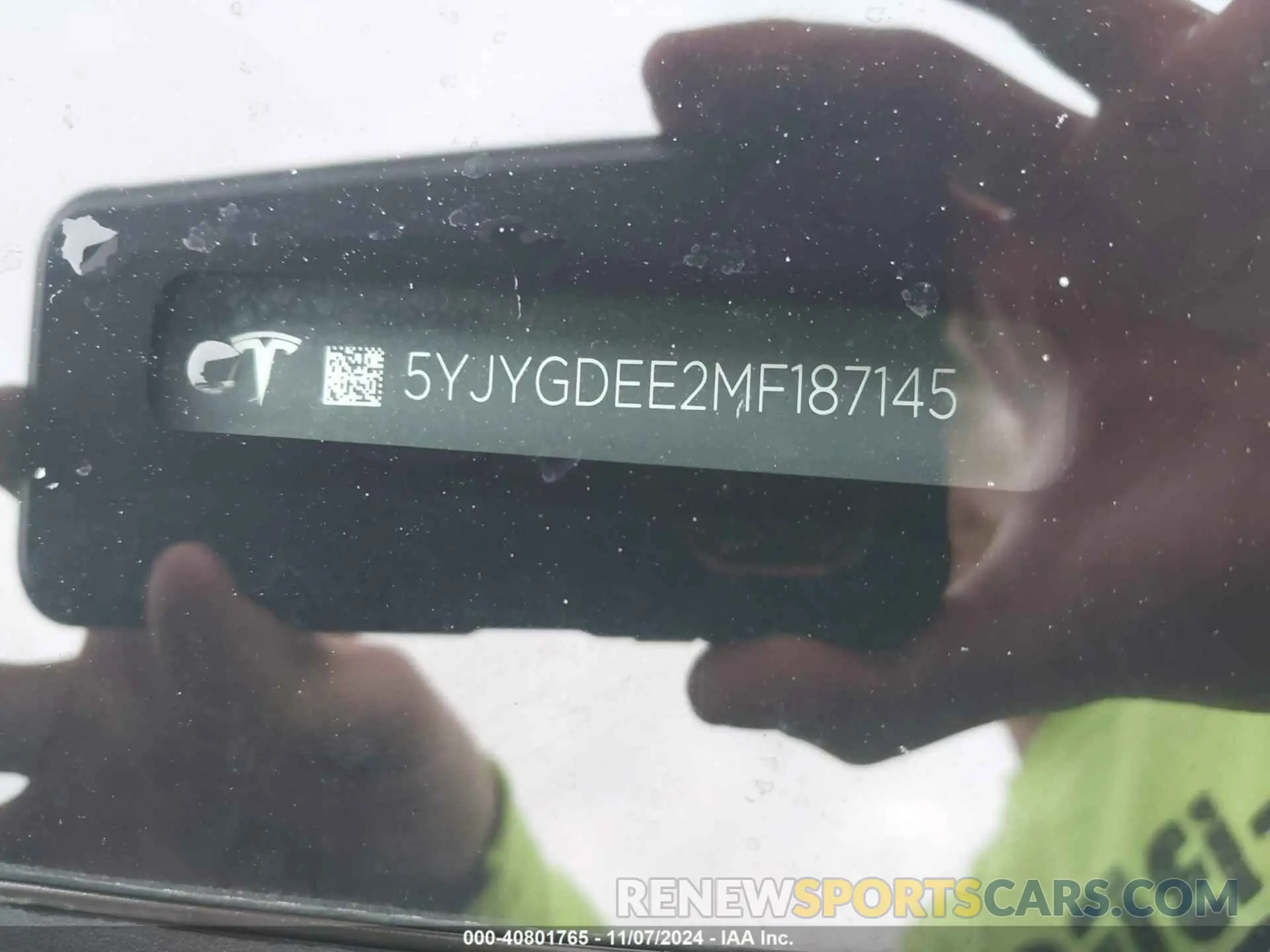 9 Photograph of a damaged car 5YJYGDEE2MF187145 TESLA MODEL Y 2021