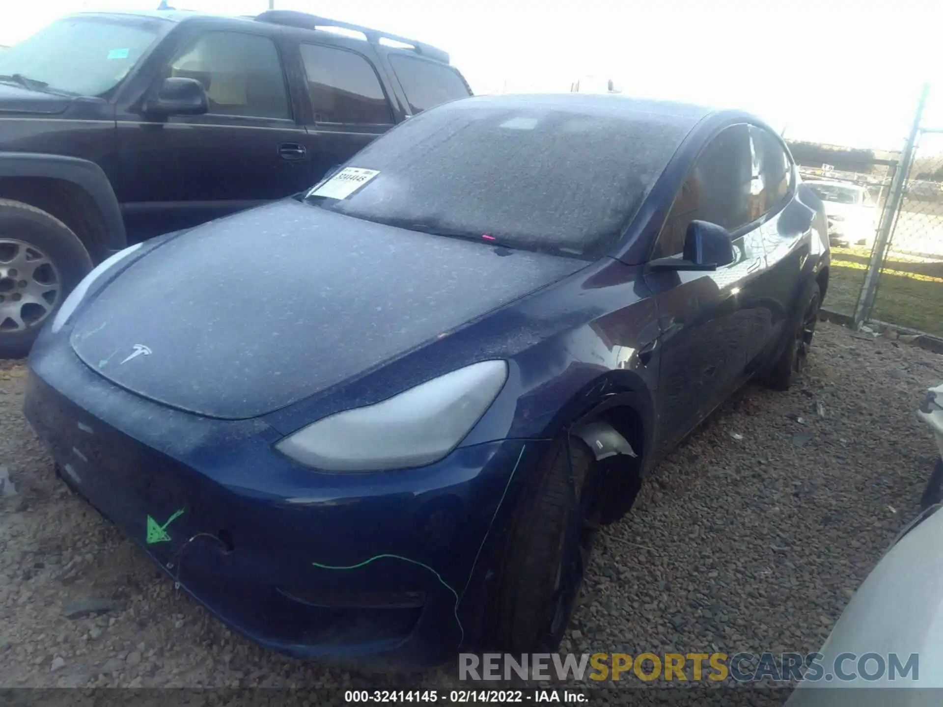 2 Photograph of a damaged car 5YJYGDEE2MF195469 TESLA MODEL Y 2021