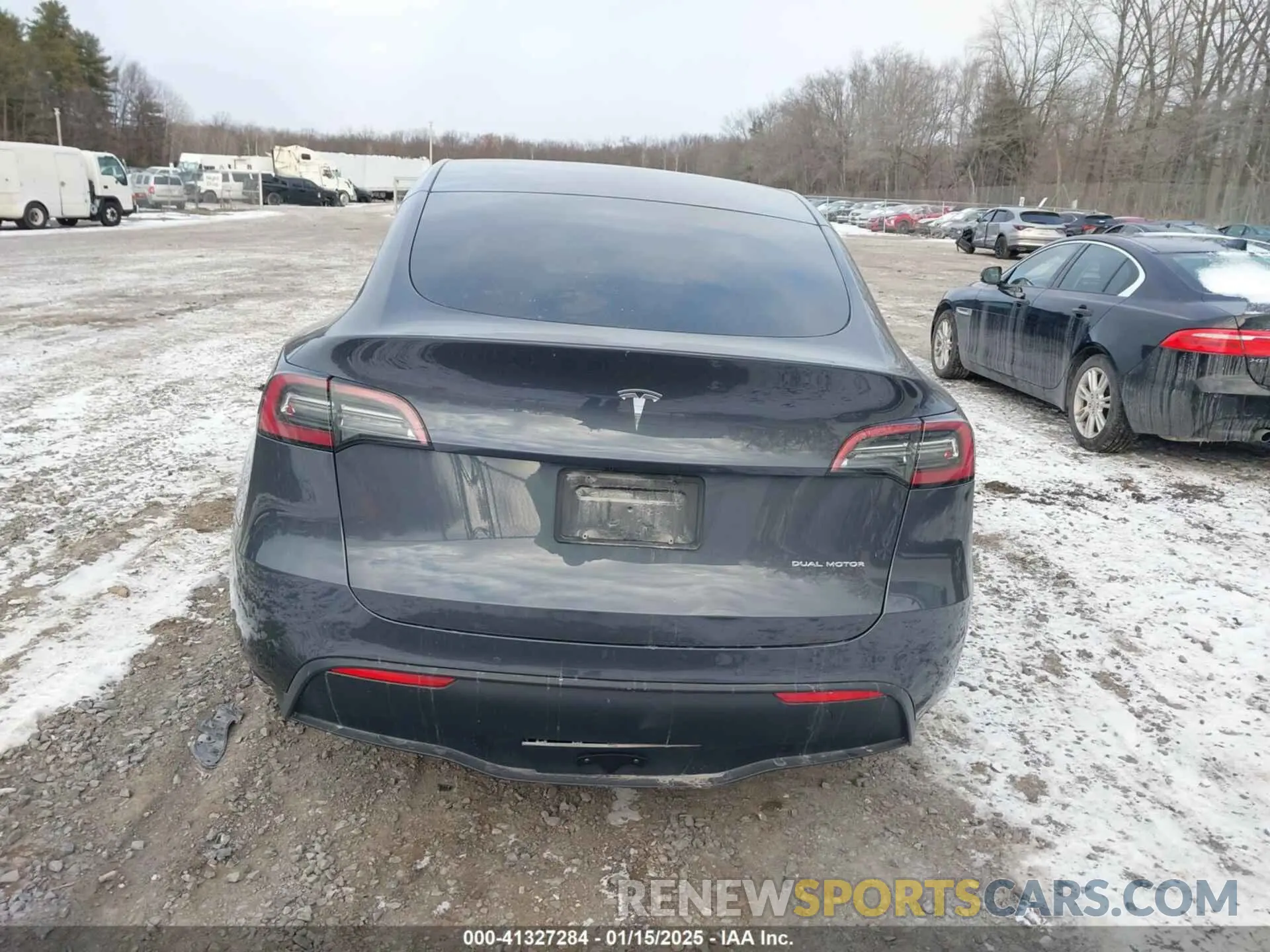 16 Photograph of a damaged car 5YJYGDEE2MF196122 TESLA MODEL Y 2021