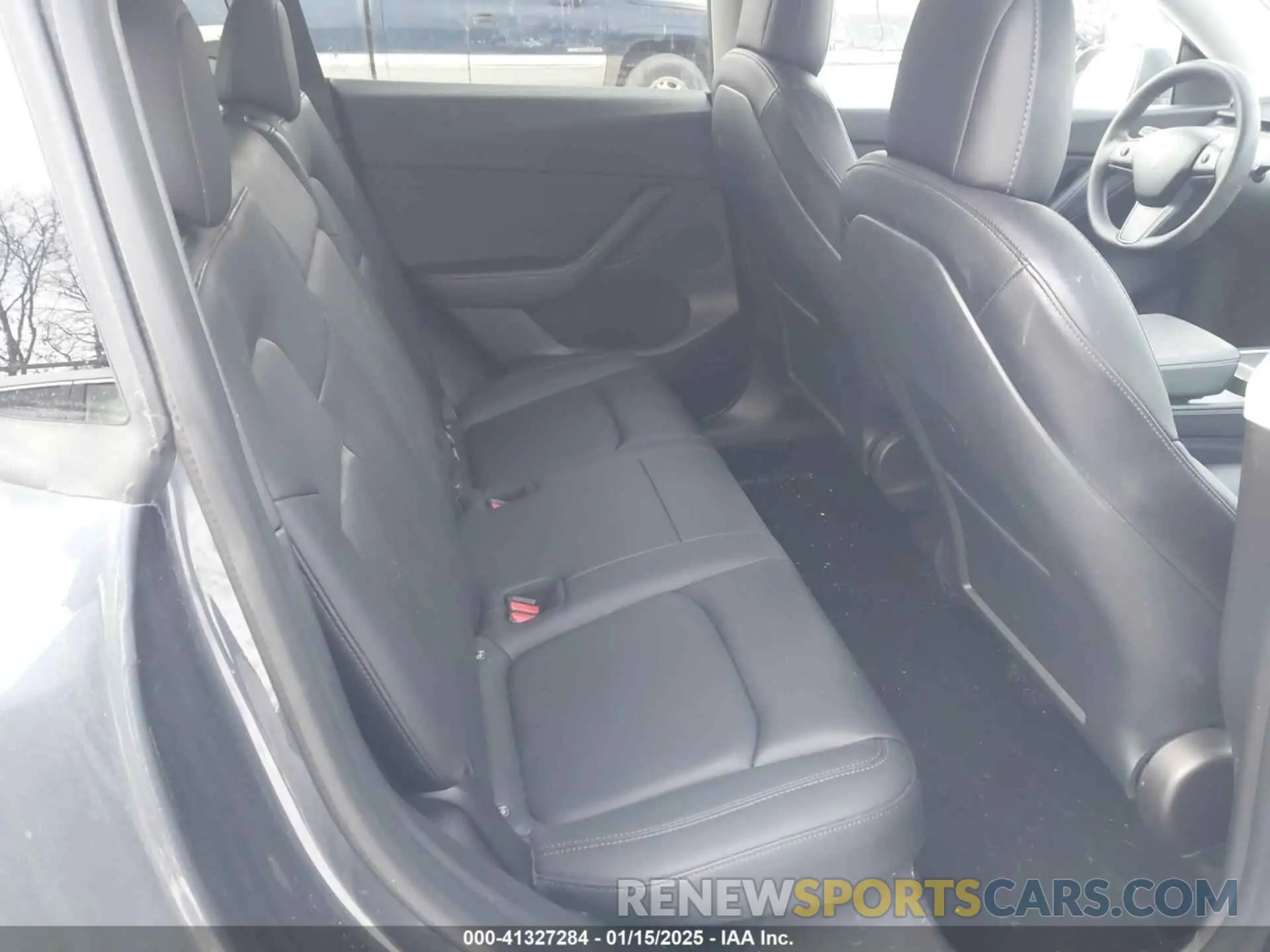 8 Photograph of a damaged car 5YJYGDEE2MF196122 TESLA MODEL Y 2021