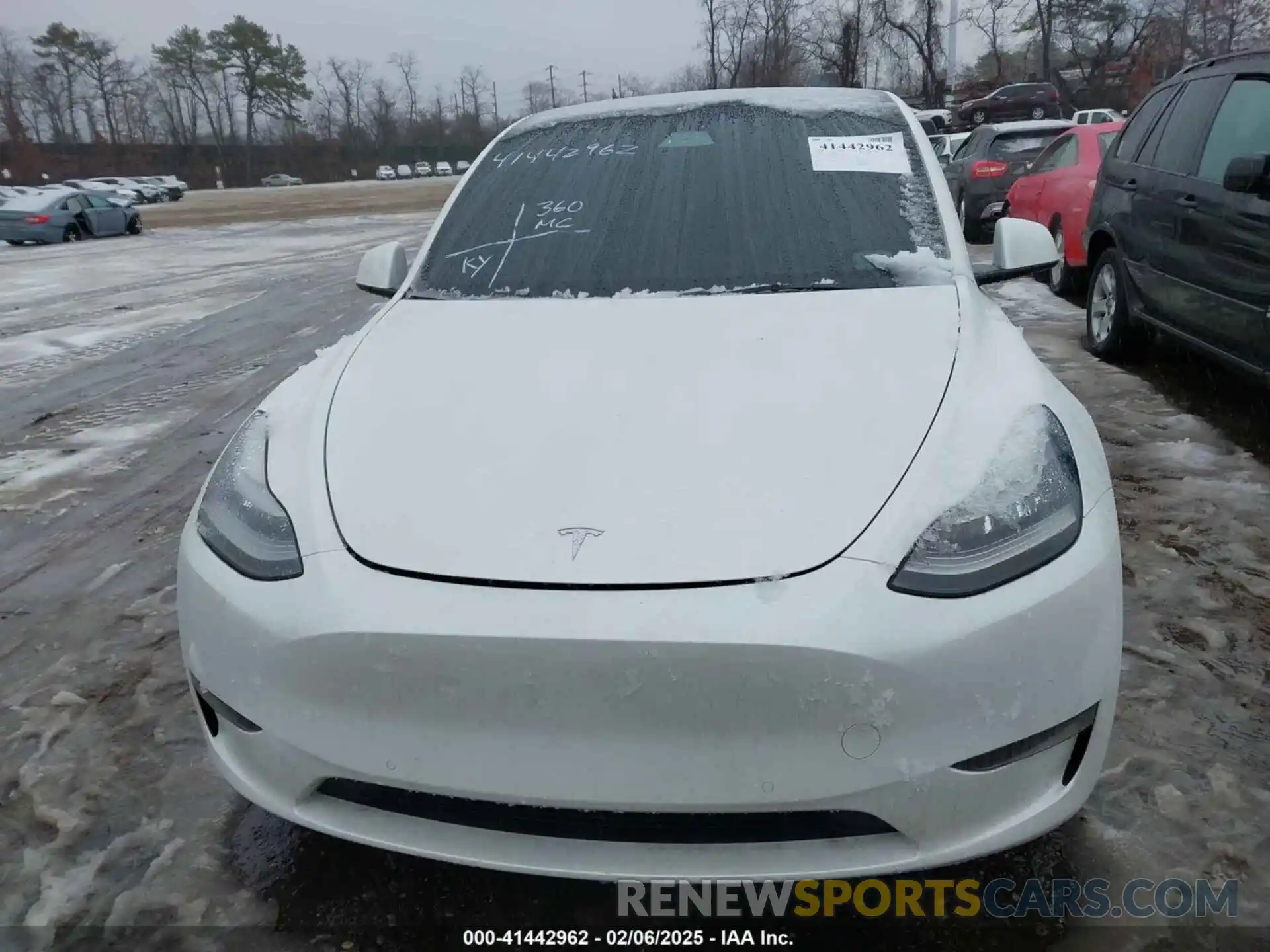 12 Photograph of a damaged car 5YJYGDEE2MF197691 TESLA MODEL Y 2021