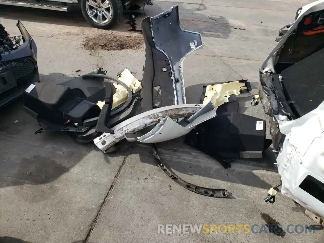 12 Photograph of a damaged car 5YJYGDEE2MF198937 TESLA MODEL Y 2021