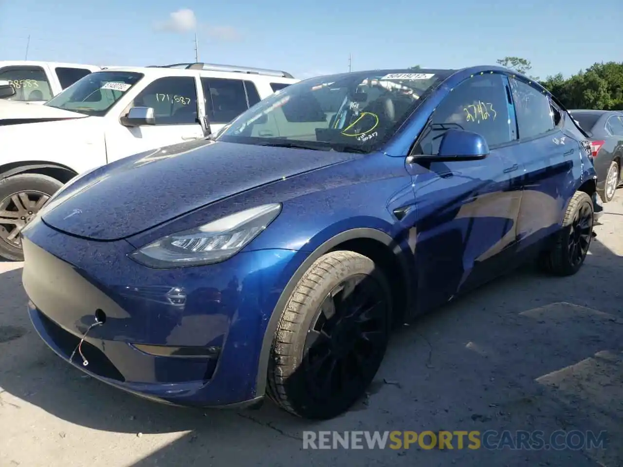 2 Photograph of a damaged car 5YJYGDEE2MF200217 TESLA MODEL Y 2021