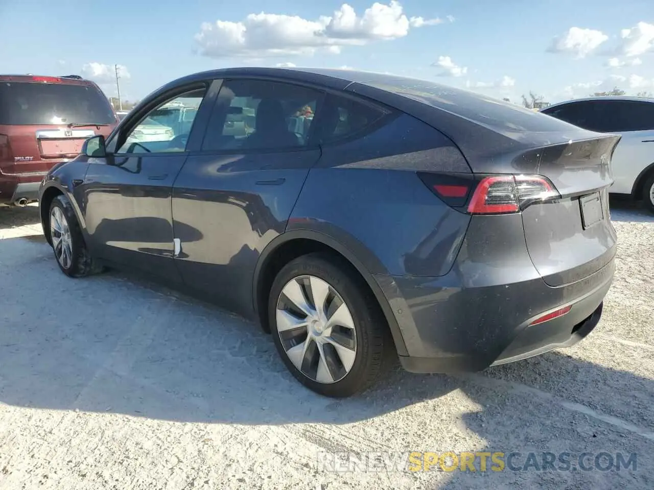 2 Photograph of a damaged car 5YJYGDEE2MF200668 TESLA MODEL Y 2021